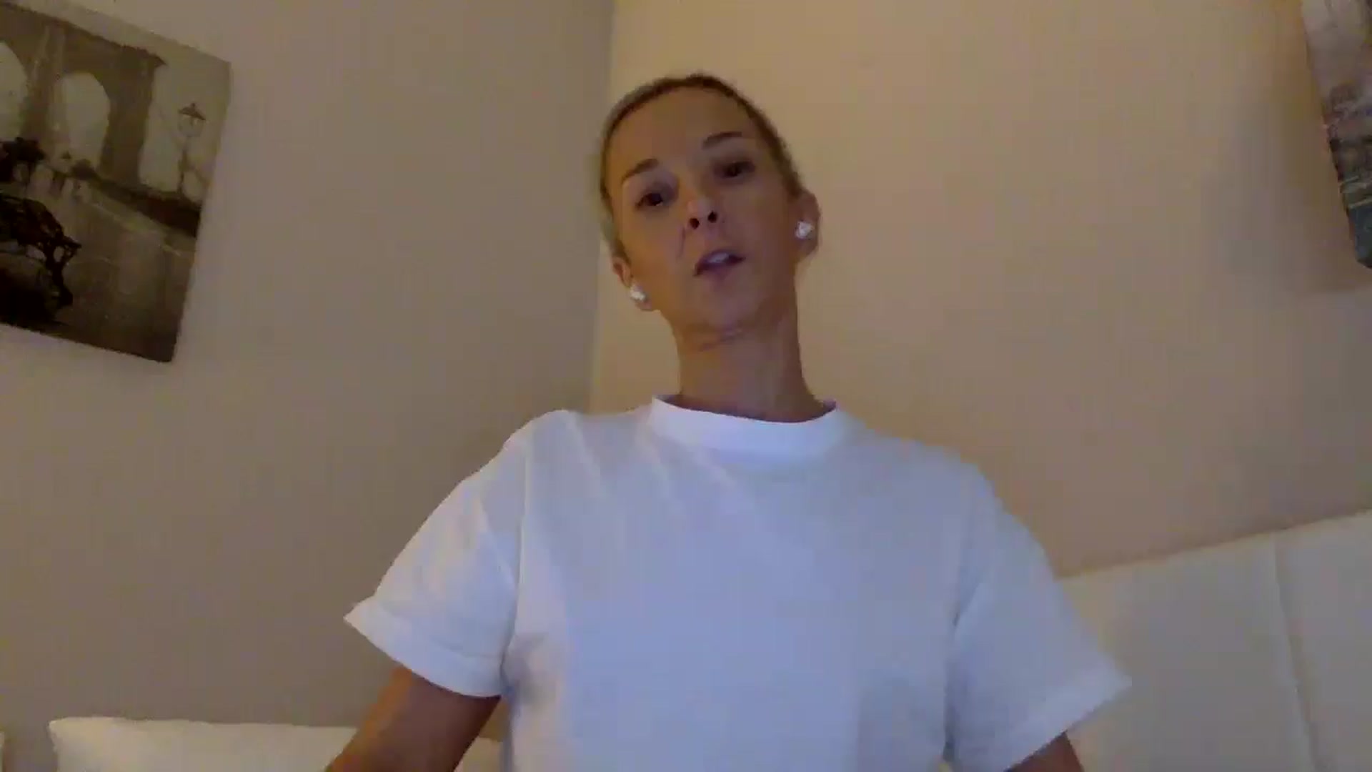 Gallery image thumbnail from Aimee_Angel's myfreecams stream on, 08/16/2024, 15:03 image 9 of 20