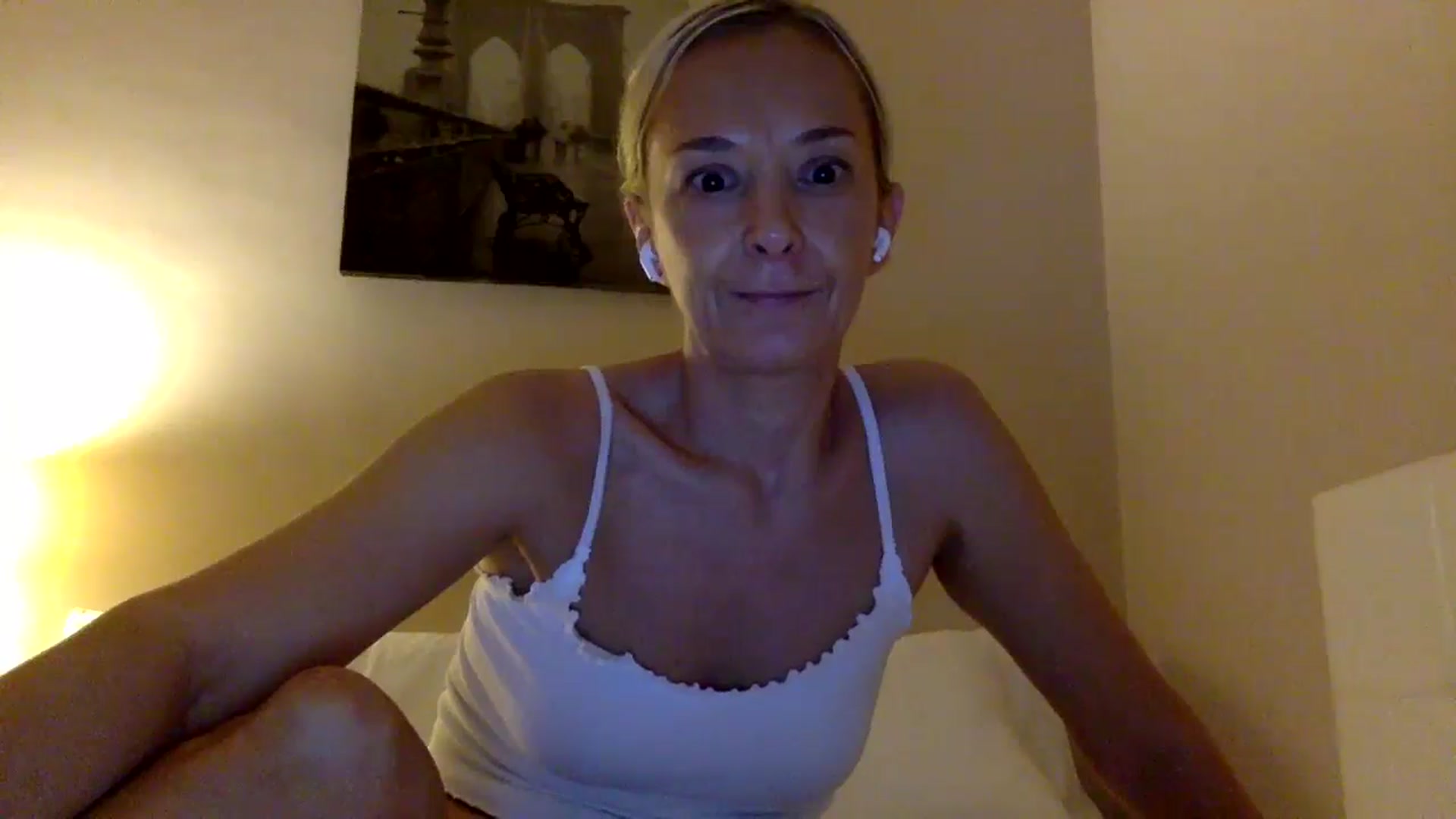 Gallery image thumbnail from Aimee_Angel's myfreecams stream on, 08/20/2024, 22:29 image 15 of 20