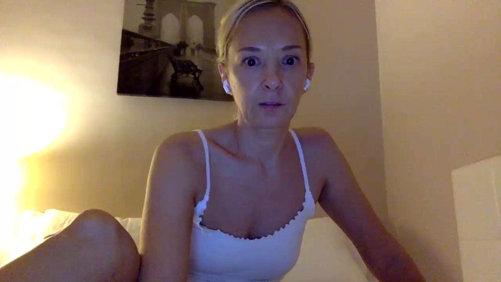 Gallery image thumbnail from Aimee_Angel's myfreecams stream on, 08/20/2024, 22:29 image 10 of 20