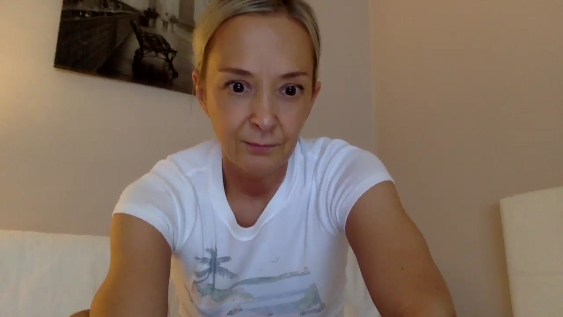 Gallery image thumbnail from Aimee_Angel's myfreecams stream on, 08/25/2024, 17:45 image 15 of 20