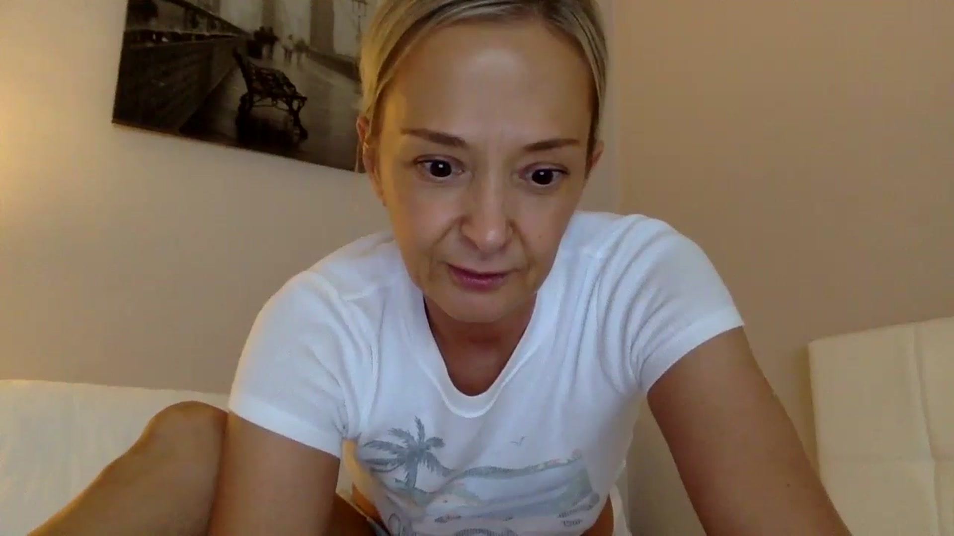 Gallery image thumbnail from Aimee_Angel's myfreecams stream on, 08/25/2024, 17:45 image 17 of 20