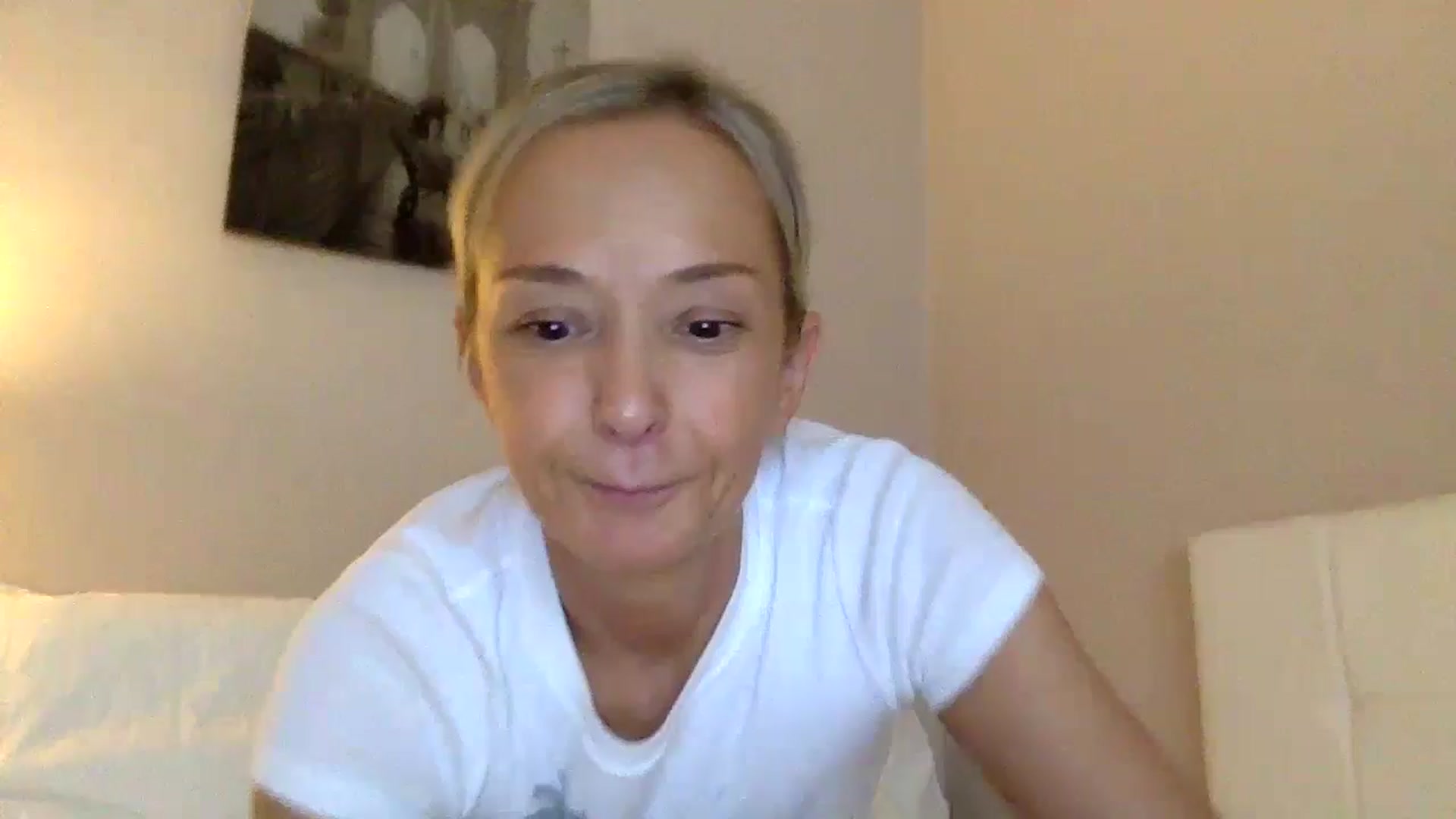Gallery image thumbnail from Aimee_Angel's myfreecams stream on, 08/25/2024, 17:45 image 1 of 20