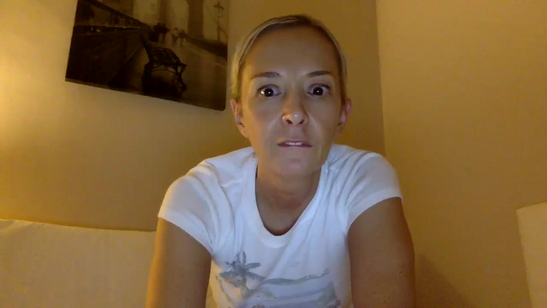 Gallery image thumbnail from Aimee_Angel's myfreecams stream on, 08/25/2024, 21:21 image 2 of 20