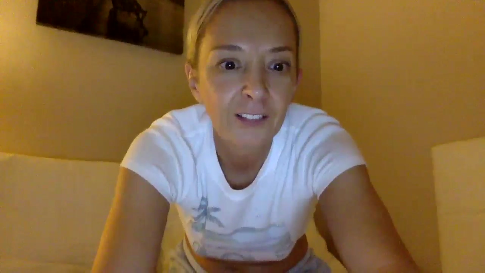 Gallery image thumbnail from Aimee_Angel's myfreecams stream on, 08/25/2024, 21:21 image 3 of 20