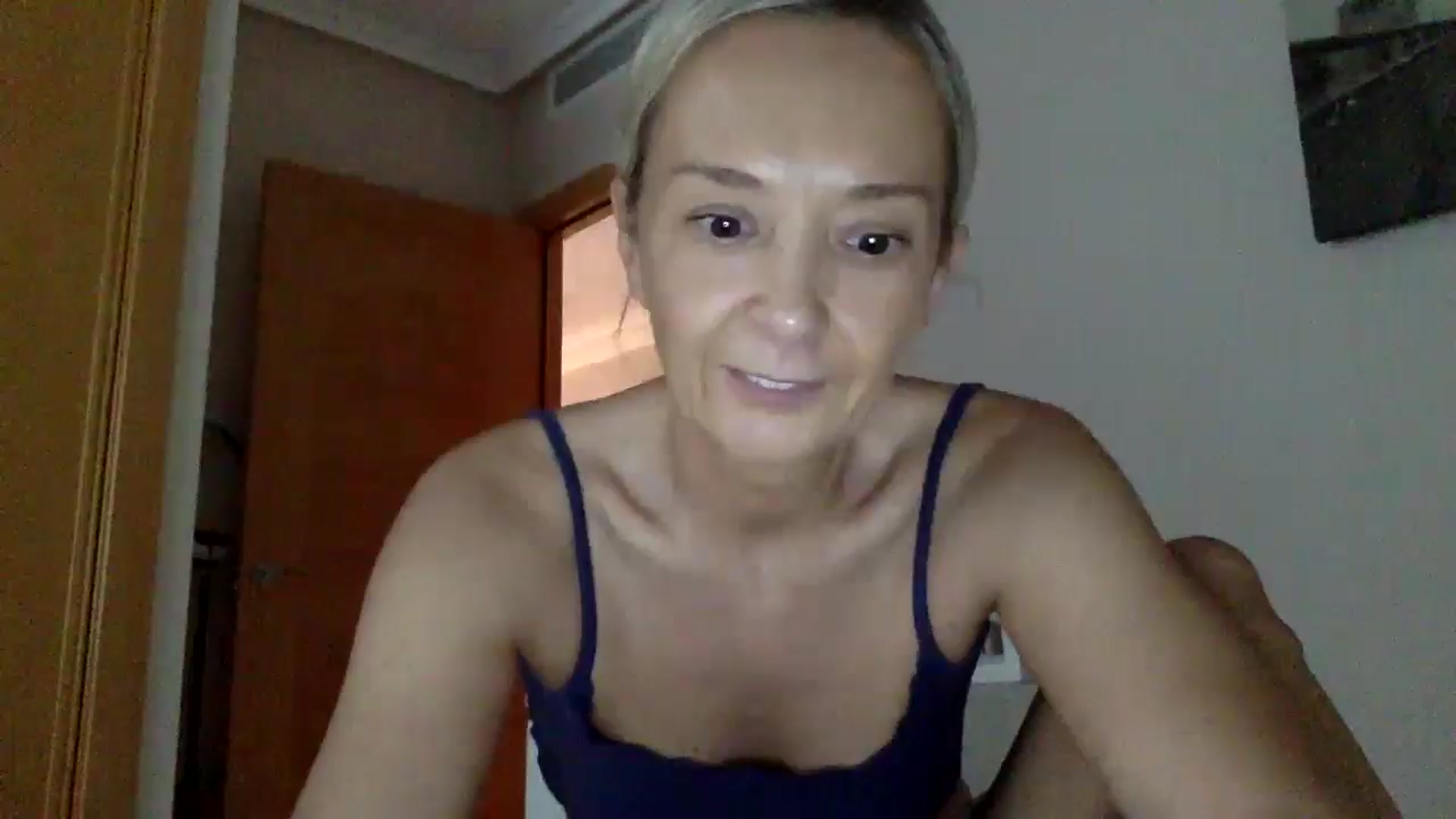 Gallery image thumbnail from Aimee_Angel's myfreecams stream on, 08/27/2024, 18:59 image 2 of 20