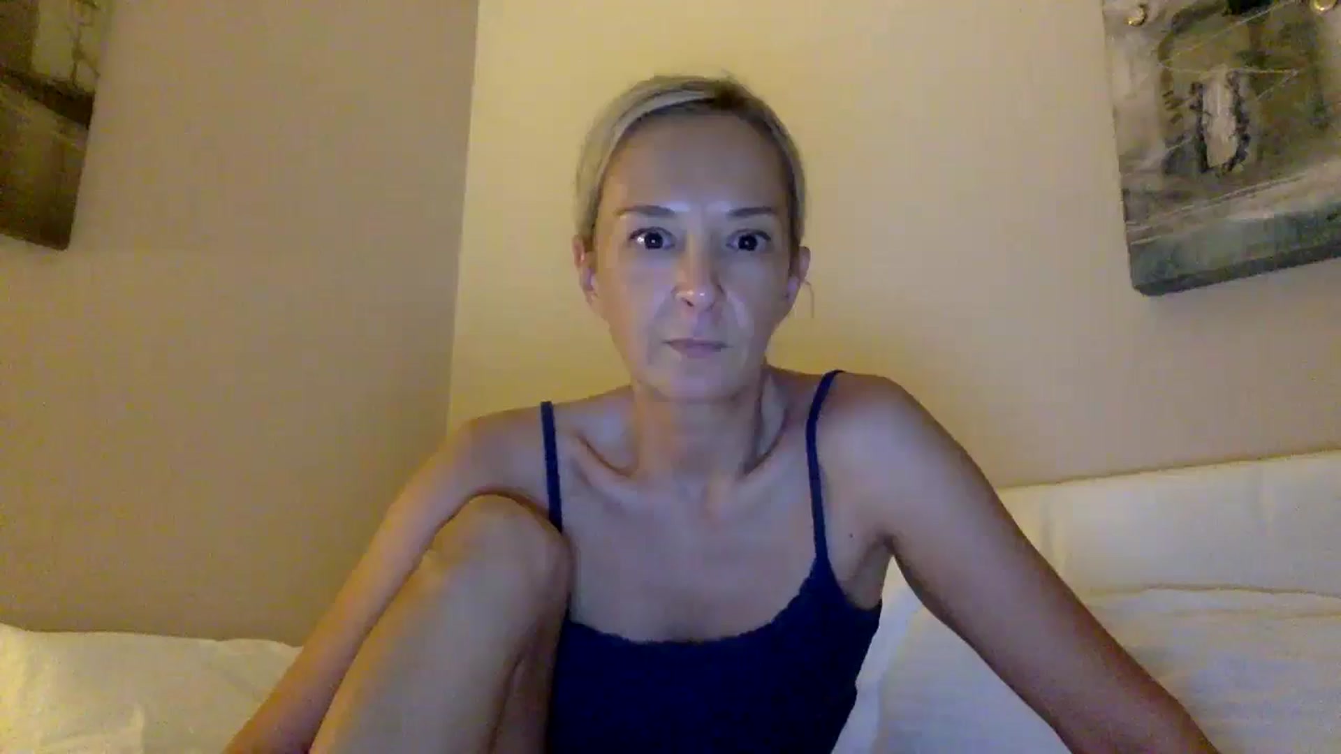 Gallery image thumbnail from Aimee_Angel's myfreecams stream on, 08/27/2024, 21:21 image 7 of 20