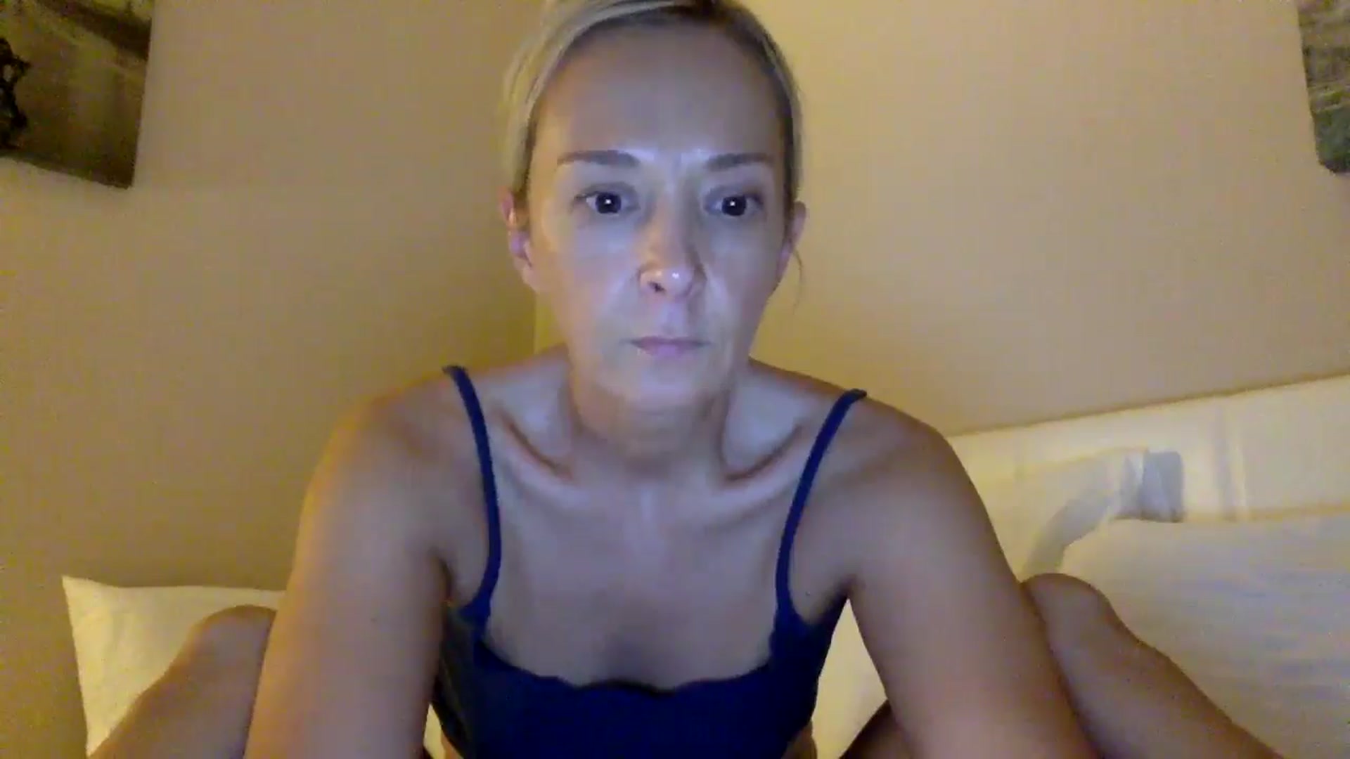 Gallery image thumbnail from Aimee_Angel's myfreecams stream on, 08/27/2024, 21:21 image 14 of 20