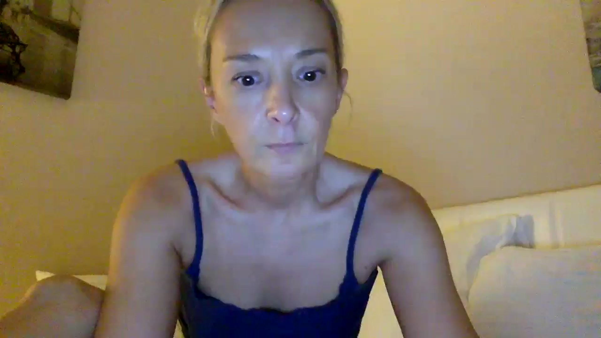 Gallery image thumbnail from Aimee_Angel's myfreecams stream on, 08/27/2024, 21:41 image 1 of 20