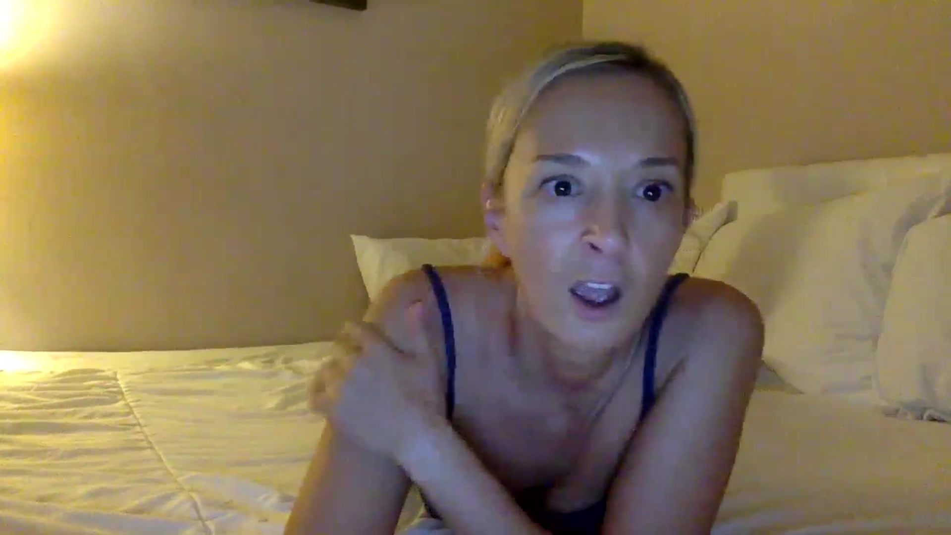 Gallery image thumbnail from Aimee_Angel's myfreecams stream on, 08/27/2024, 21:41 image 8 of 20