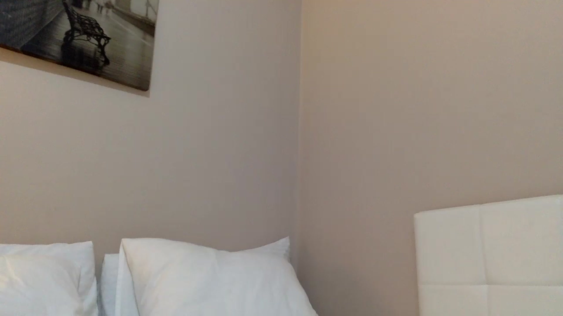 Gallery image thumbnail from Aimee_Angel's myfreecams stream on, 09/04/2024, 22:18 image 15 of 20