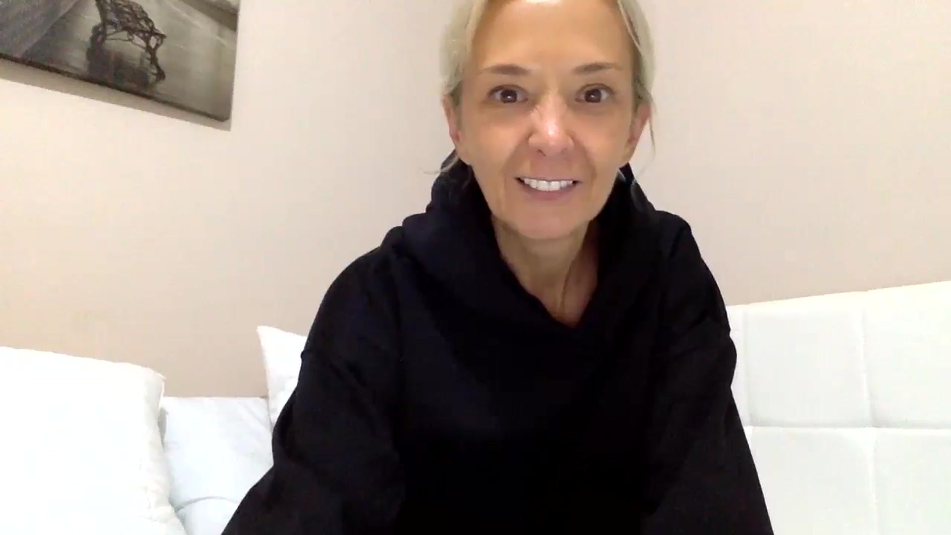 Gallery image thumbnail from Aimee_Angel's myfreecams stream on, 09/12/2024, 20:46 image 6 of 20