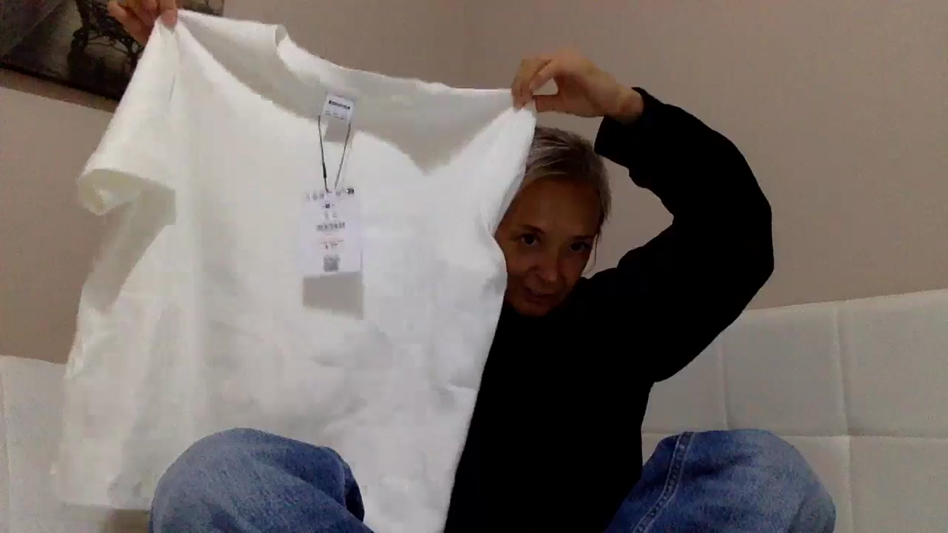 Gallery image thumbnail from Aimee_Angel's myfreecams stream on, 09/12/2024, 20:46 image 4 of 20