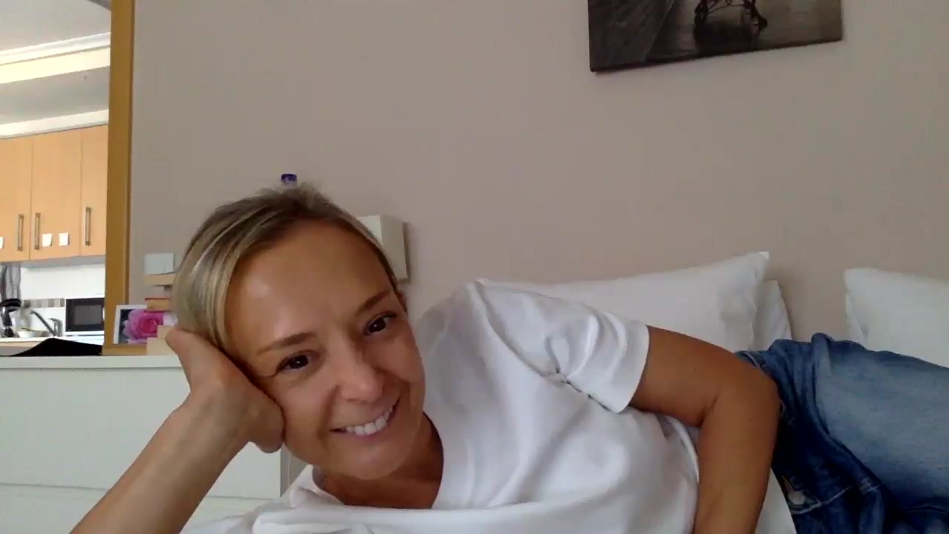 Gallery image thumbnail from Aimee_Angel's myfreecams stream on, 09/15/2024, 16:57 image 17 of 20