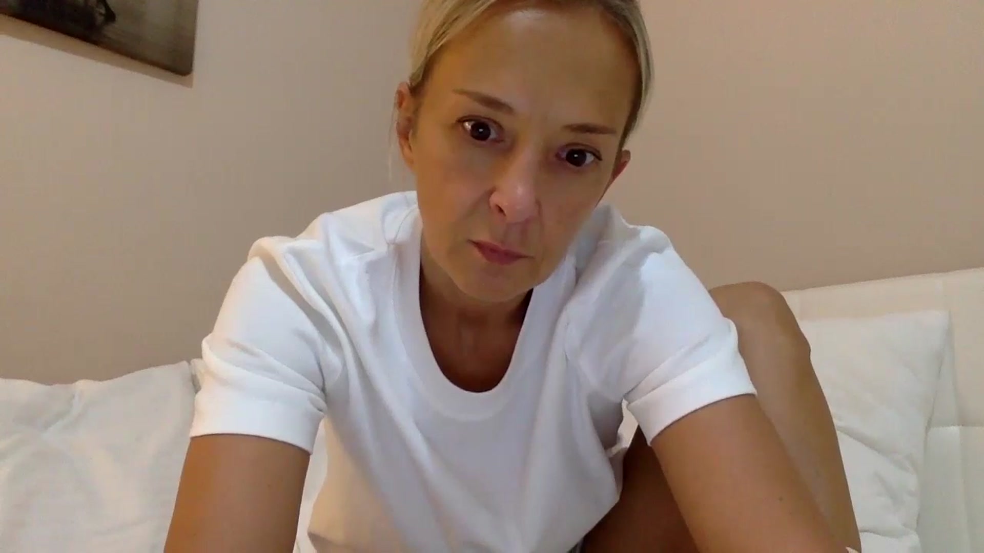 Gallery image thumbnail from Aimee_Angel's myfreecams stream on, 09/15/2024, 21:42 image 6 of 20