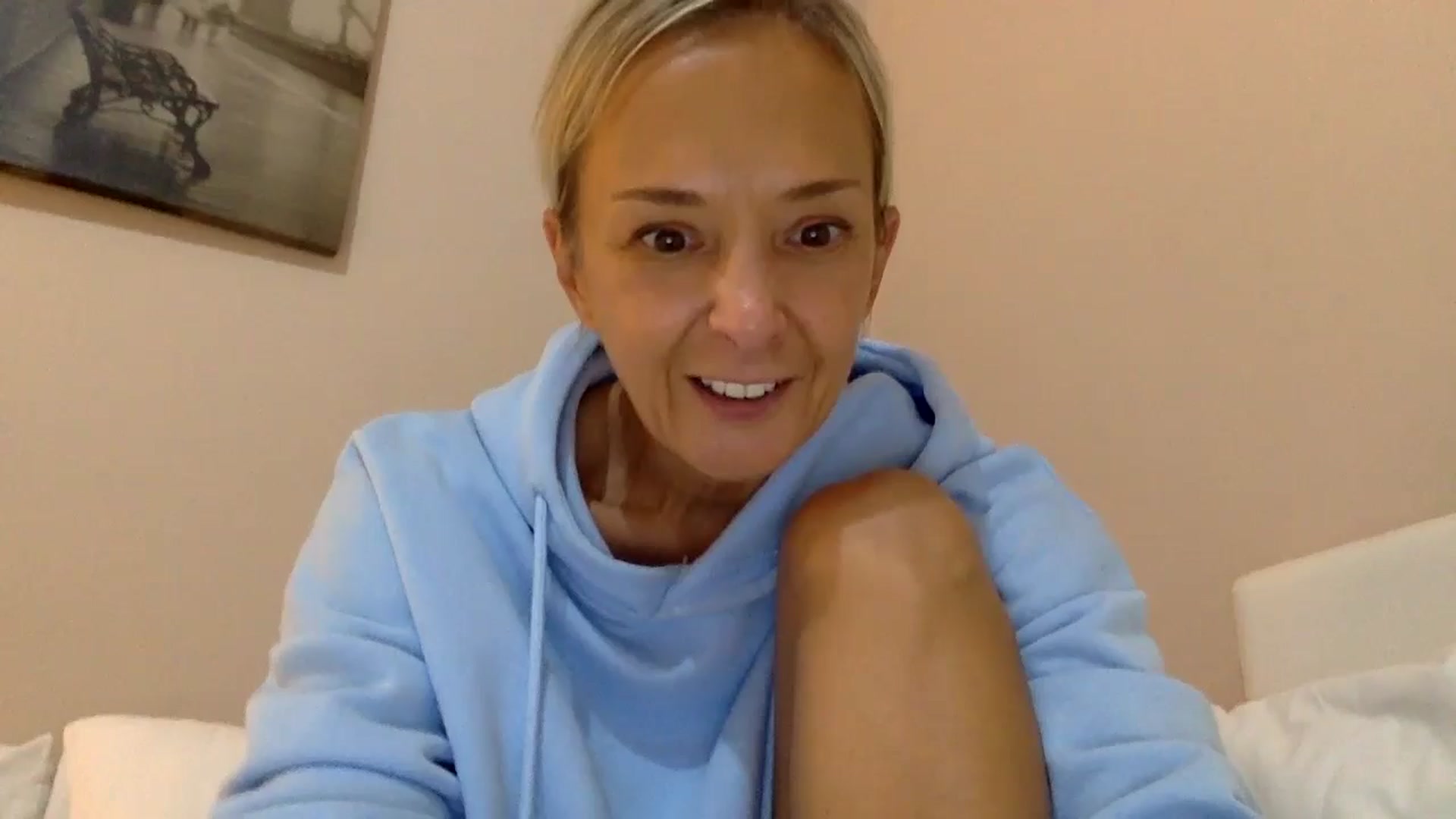 Gallery image thumbnail from Aimee_Angel's myfreecams stream on, 09/17/2024, 19:47 image 6 of 20