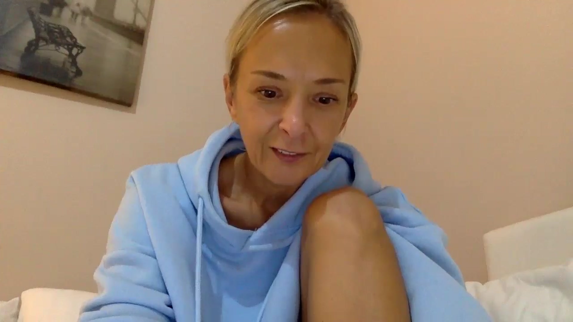 Gallery image thumbnail from Aimee_Angel's myfreecams stream on, 09/17/2024, 19:47 image 10 of 20