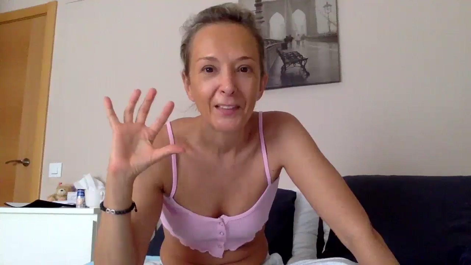 Gallery image thumbnail from Aimee_Angel's myfreecams stream on, 09/28/2024, 13:40 image 4 of 20