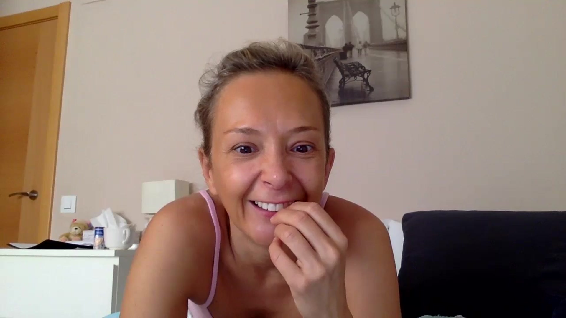 Gallery image thumbnail from Aimee_Angel's myfreecams stream on, 09/28/2024, 13:40 image 10 of 20