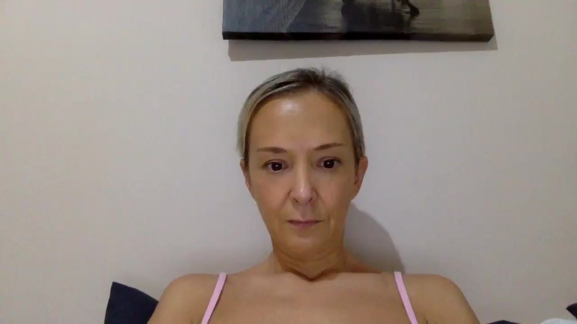 Gallery image thumbnail from Aimee_Angel's myfreecams stream on, 10/06/2024, 16:40 image 12 of 20