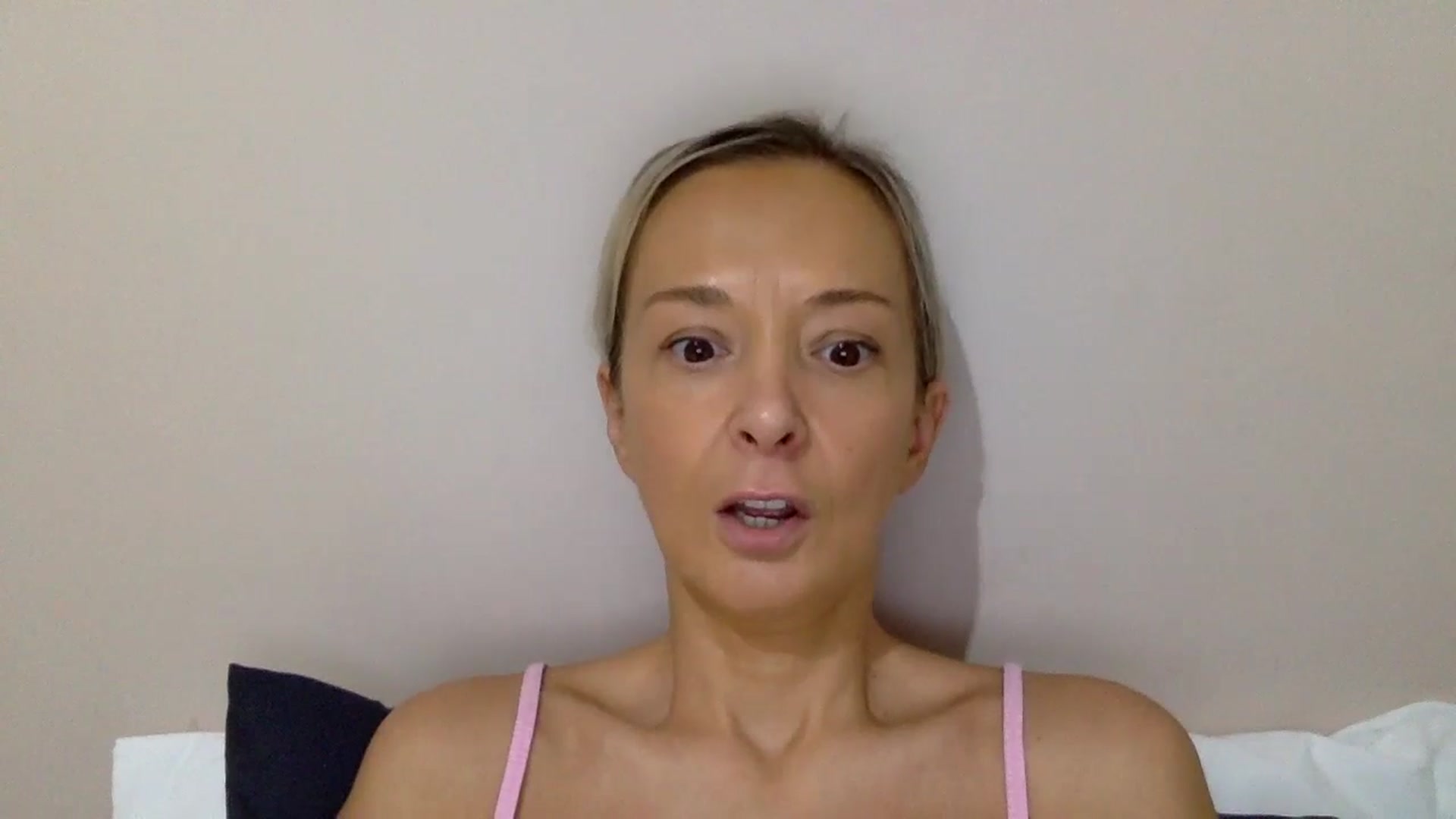 Gallery image thumbnail from Aimee_Angel's myfreecams stream on, 10/06/2024, 16:40 image 18 of 20