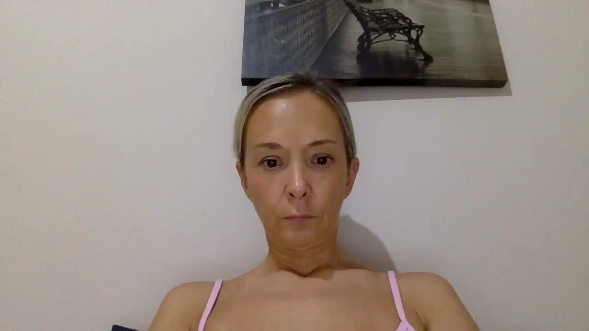 Gallery image thumbnail from Aimee_Angel's myfreecams stream on, 10/06/2024, 16:40 image 1 of 20