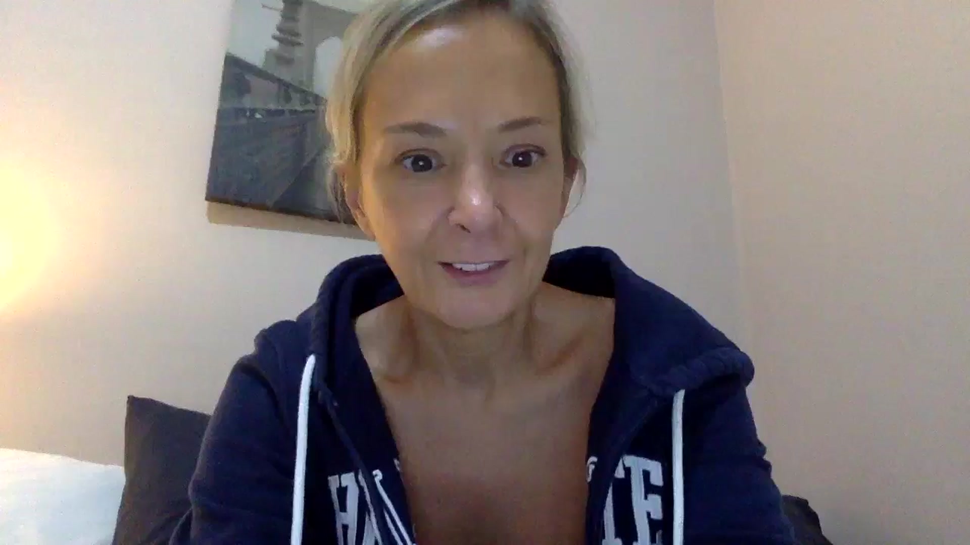 Gallery image thumbnail from Aimee_Angel's myfreecams stream on, 10/07/2024, 23:58 image 19 of 20