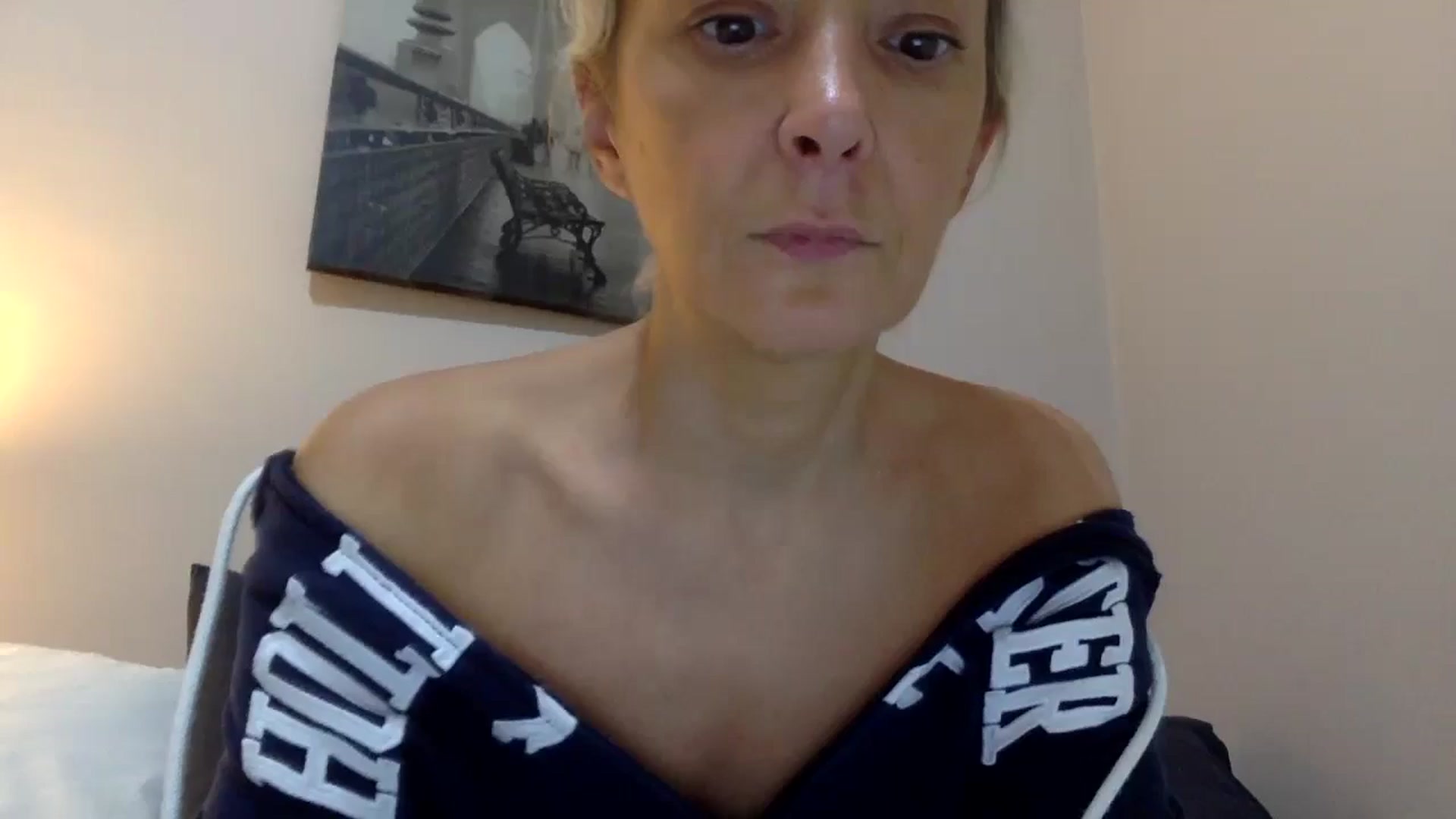 Gallery image thumbnail from Aimee_Angel's myfreecams stream on, 10/07/2024, 23:58 image 13 of 20