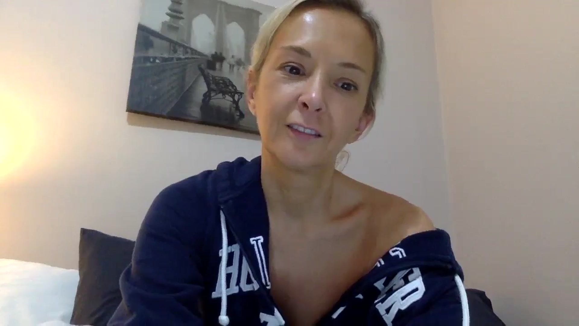 Gallery image thumbnail from Aimee_Angel's myfreecams stream on, 10/07/2024, 23:58 image 5 of 20