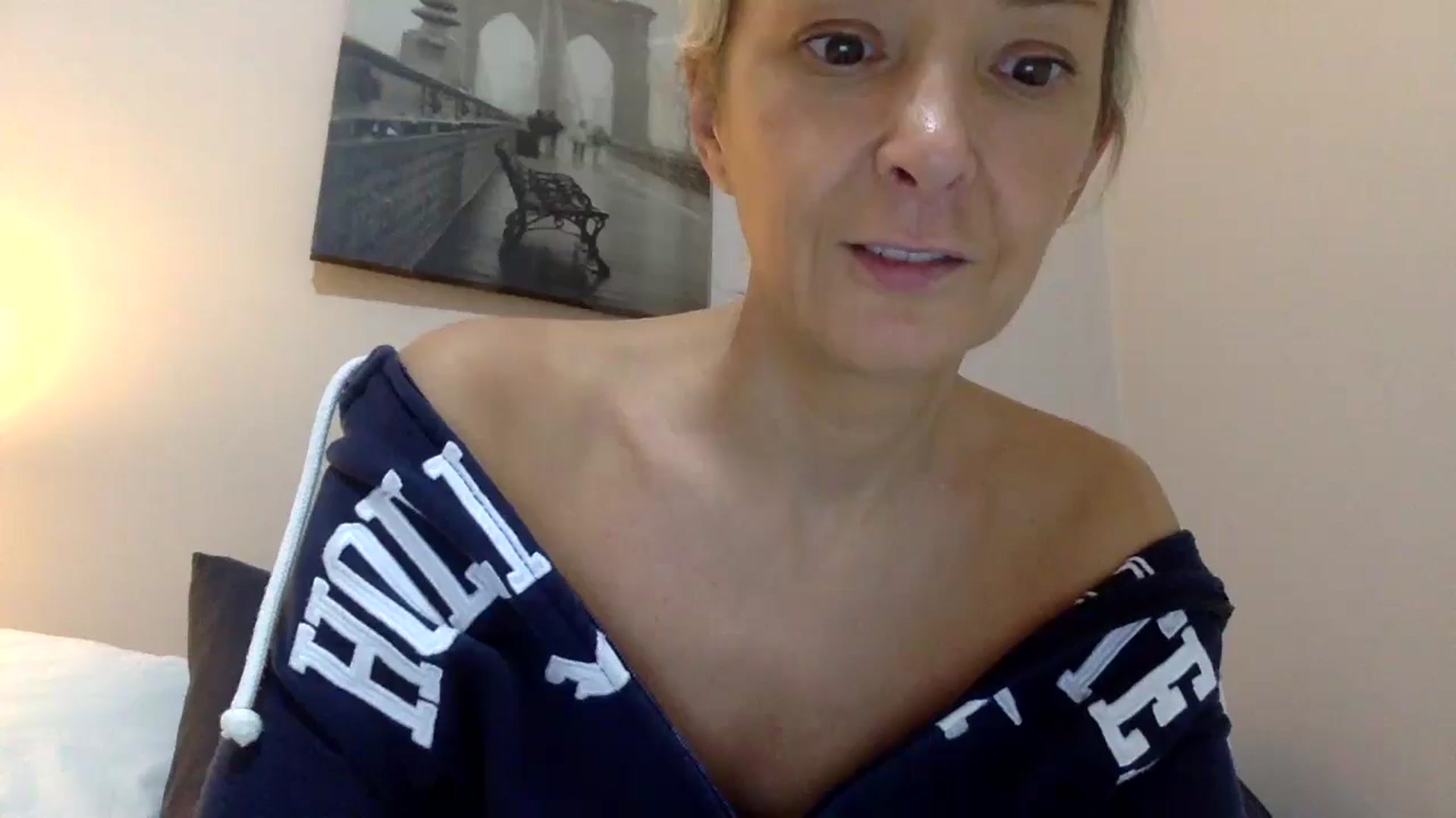 Gallery image thumbnail from Aimee_Angel's myfreecams stream on, 10/07/2024, 23:58 image 17 of 20