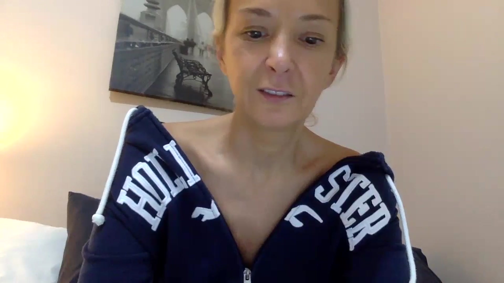 Gallery image thumbnail from Aimee_Angel's myfreecams stream on, 10/07/2024, 23:58 image 11 of 20