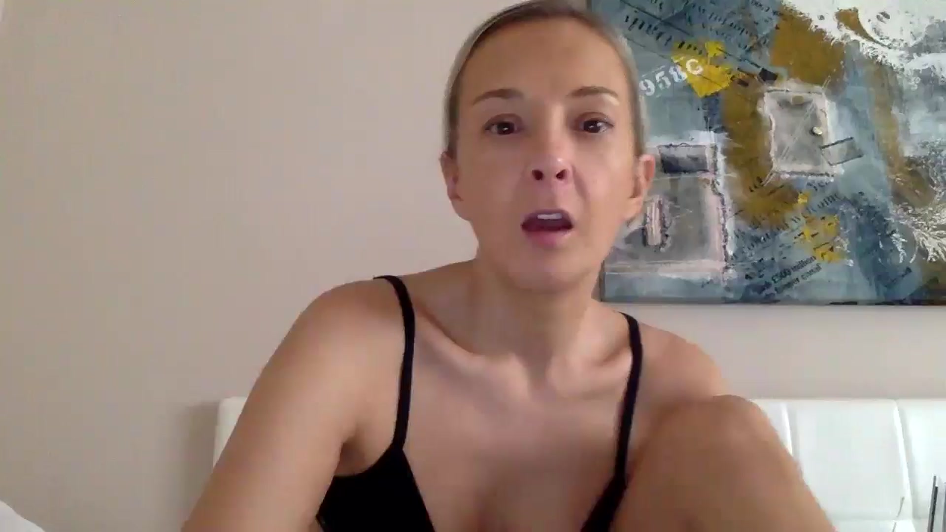 Gallery image thumbnail from Aimee_Angel's myfreecams stream on, 10/08/2024, 14:45 image 20 of 20