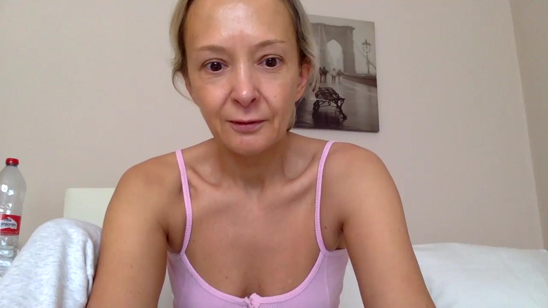 Gallery image thumbnail from Aimee_Angel's myfreecams stream on, 10/10/2024, 14:17 image 1 of 20