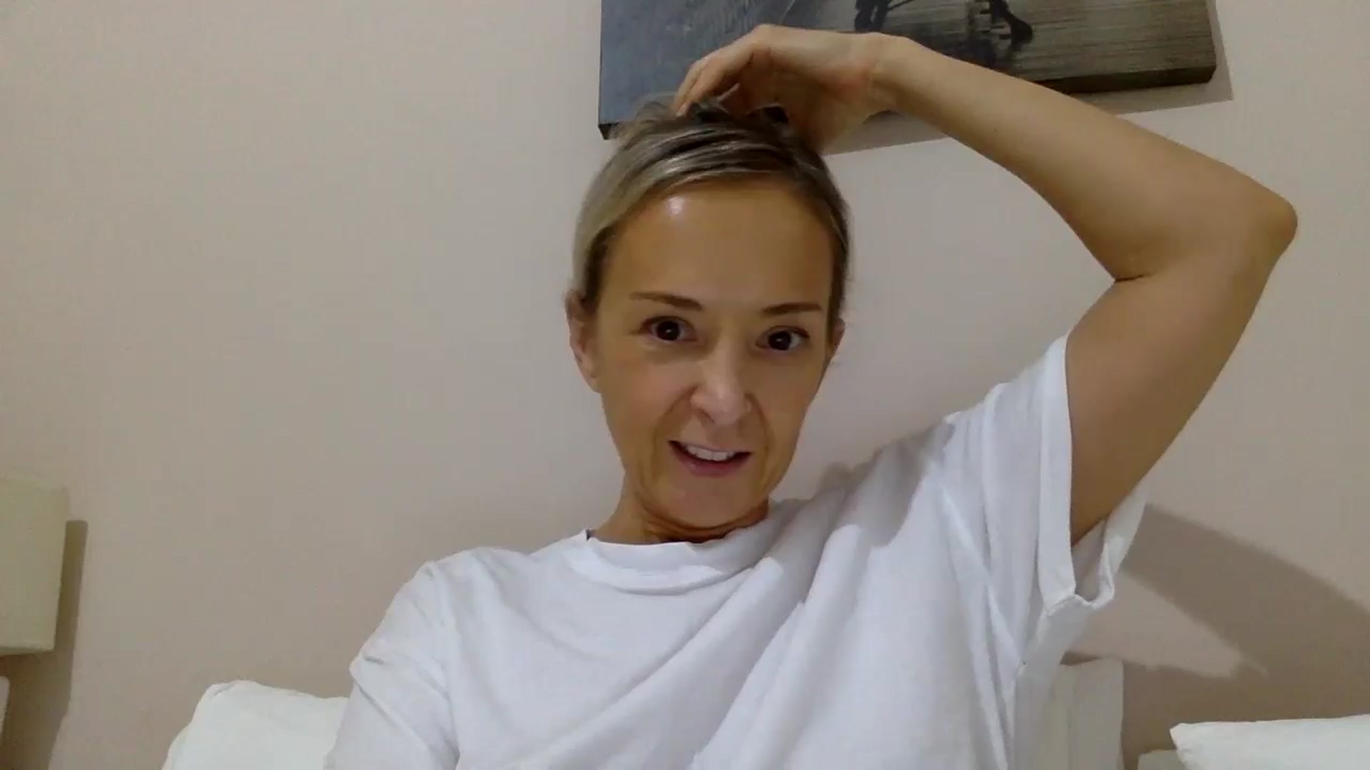 Gallery image thumbnail from Aimee_Angel's myfreecams stream on, 10/20/2024, 20:44 image 10 of 20