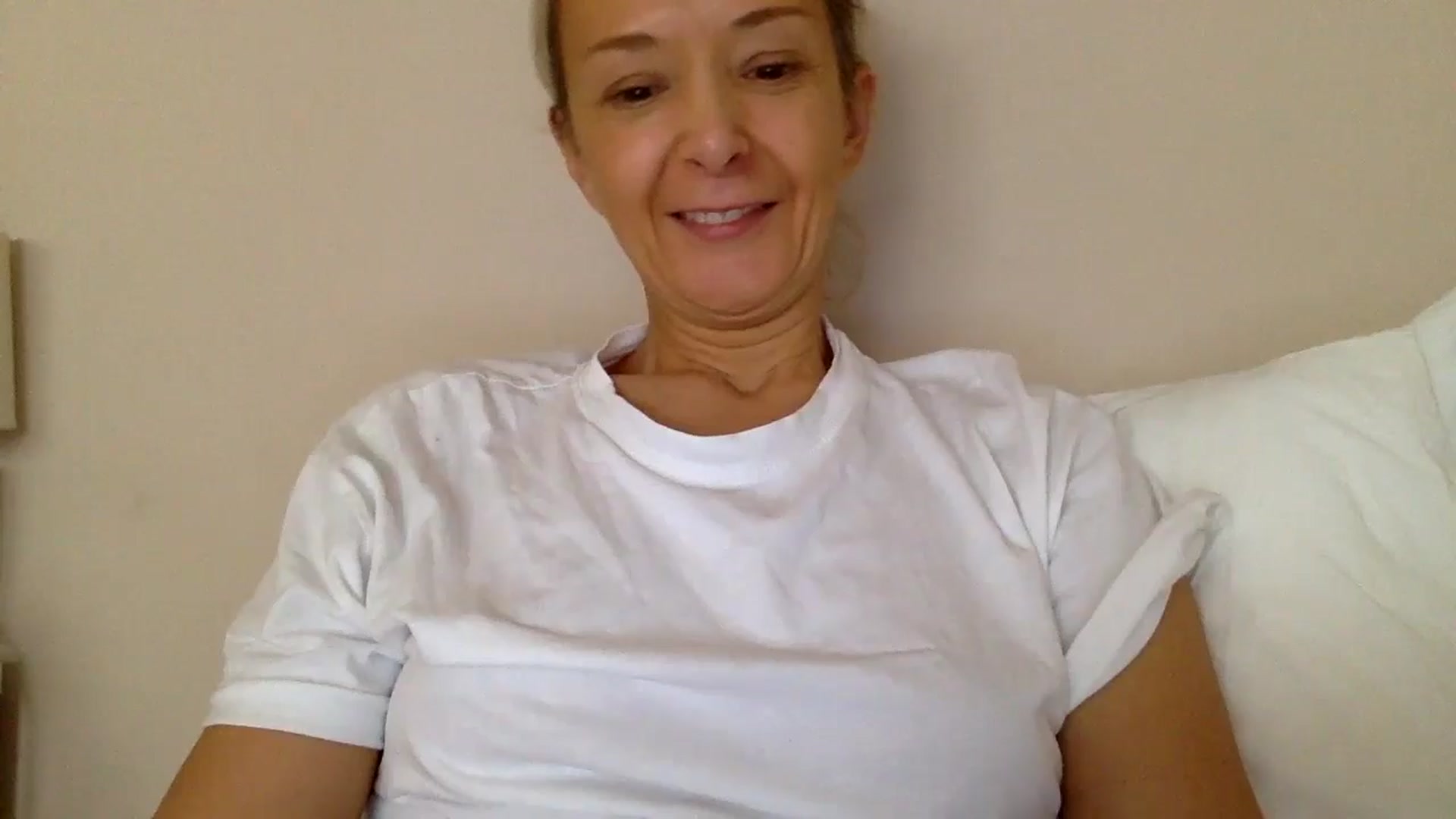 Gallery image thumbnail from Aimee_Angel's myfreecams stream on, 10/21/2024, 14:50 image 2 of 20