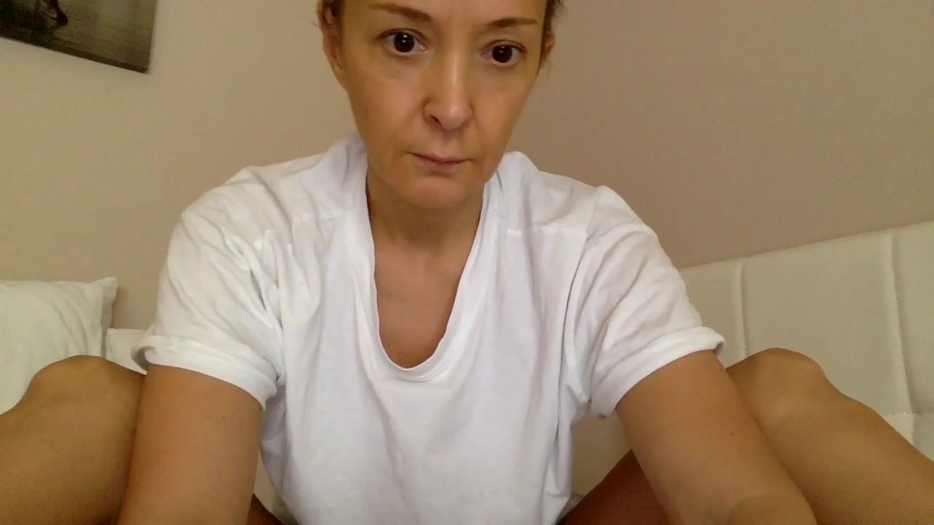 Gallery image thumbnail from Aimee_Angel's myfreecams stream on, 10/21/2024, 14:50 image 13 of 20