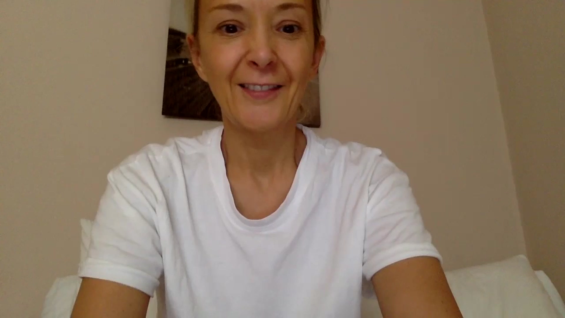 Gallery image thumbnail from Aimee_Angel's myfreecams stream on, 10/21/2024, 15:15 image 1 of 20