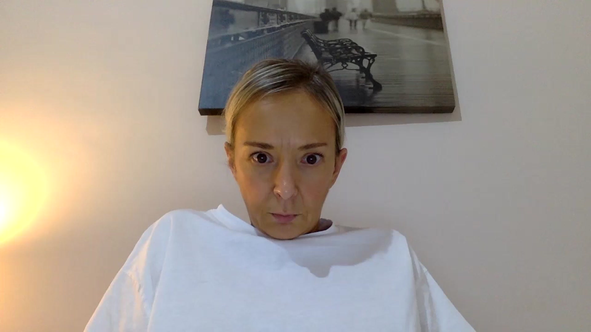 Gallery image thumbnail from Aimee_Angel's myfreecams stream on, 10/21/2024, 21:30 image 18 of 20