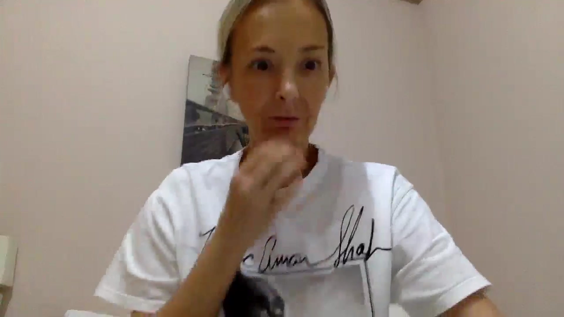 Gallery image thumbnail from Aimee_Angel's myfreecams stream on, 10/23/2024, 20:07 image 6 of 20