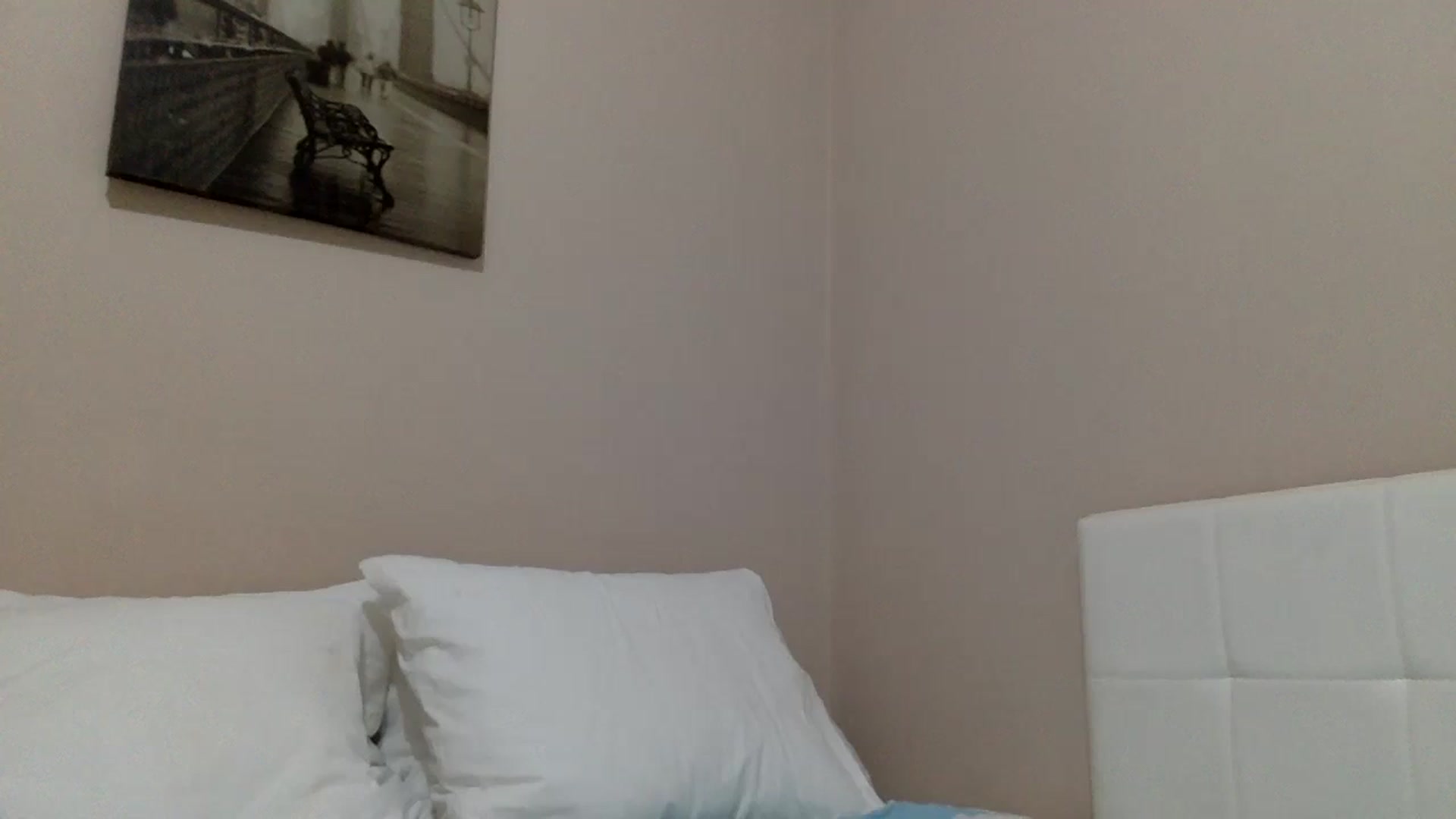 Gallery image thumbnail from Aimee_Angel's myfreecams stream on, 10/23/2024, 20:41 image 19 of 20