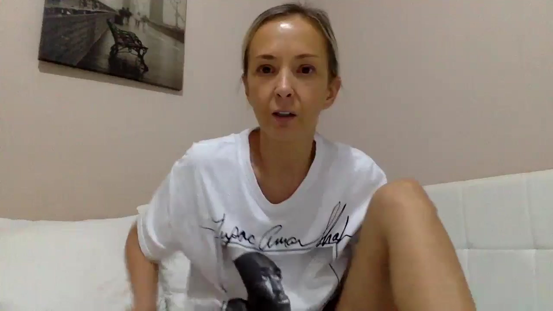 Gallery image thumbnail from Aimee_Angel's myfreecams stream on, 10/23/2024, 20:41 image 12 of 20