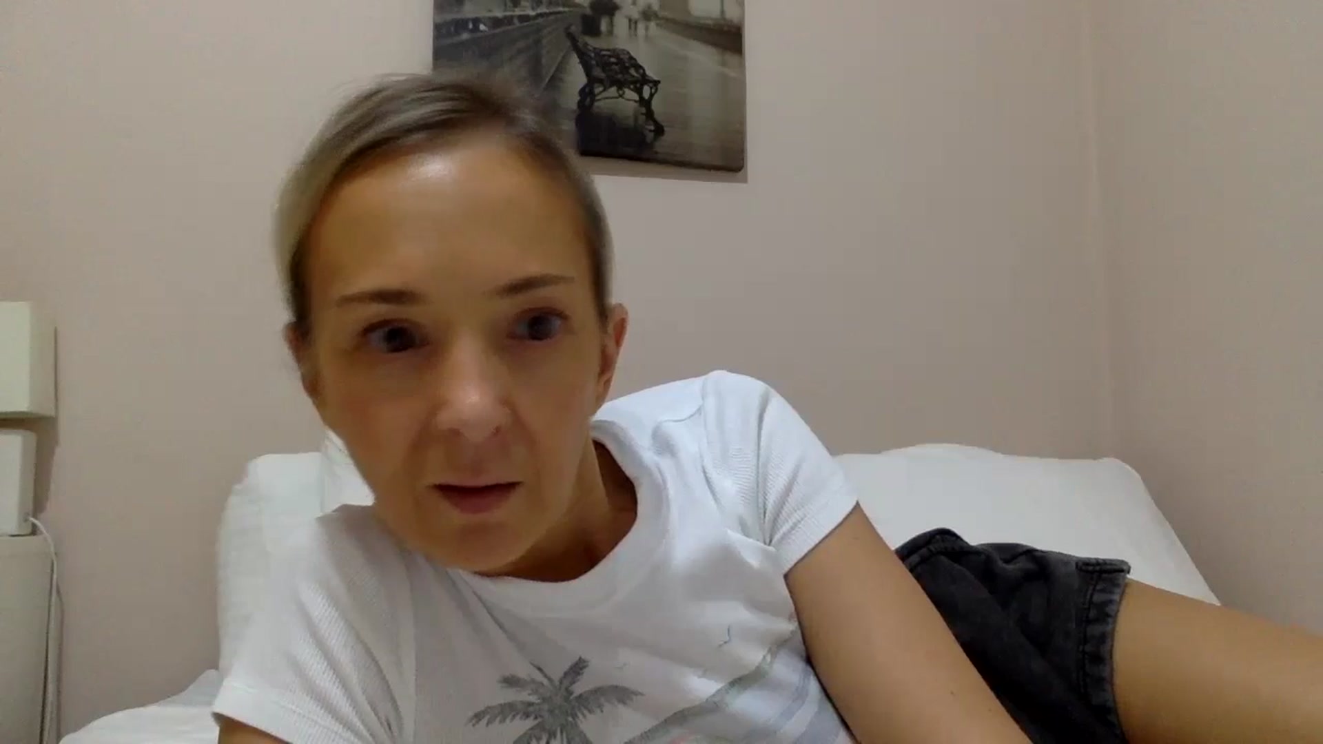 Gallery image thumbnail from Aimee_Angel's myfreecams stream on, 10/25/2024, 21:32 image 16 of 20