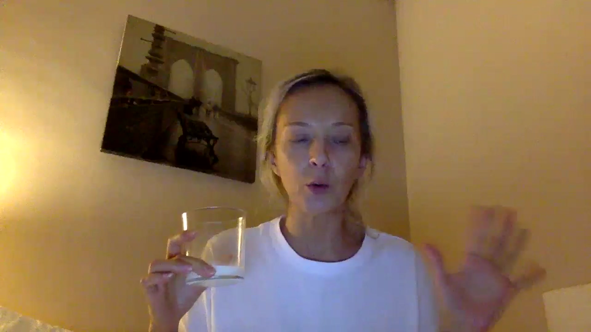 Gallery image thumbnail from Aimee_Angel's myfreecams stream on, 10/26/2024, 23:52 image 9 of 20