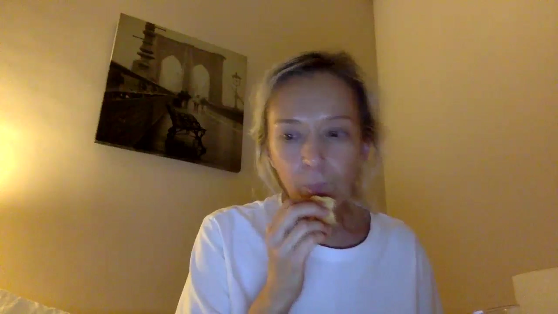 Gallery image thumbnail from Aimee_Angel's myfreecams stream on, 10/26/2024, 23:52 image 8 of 20