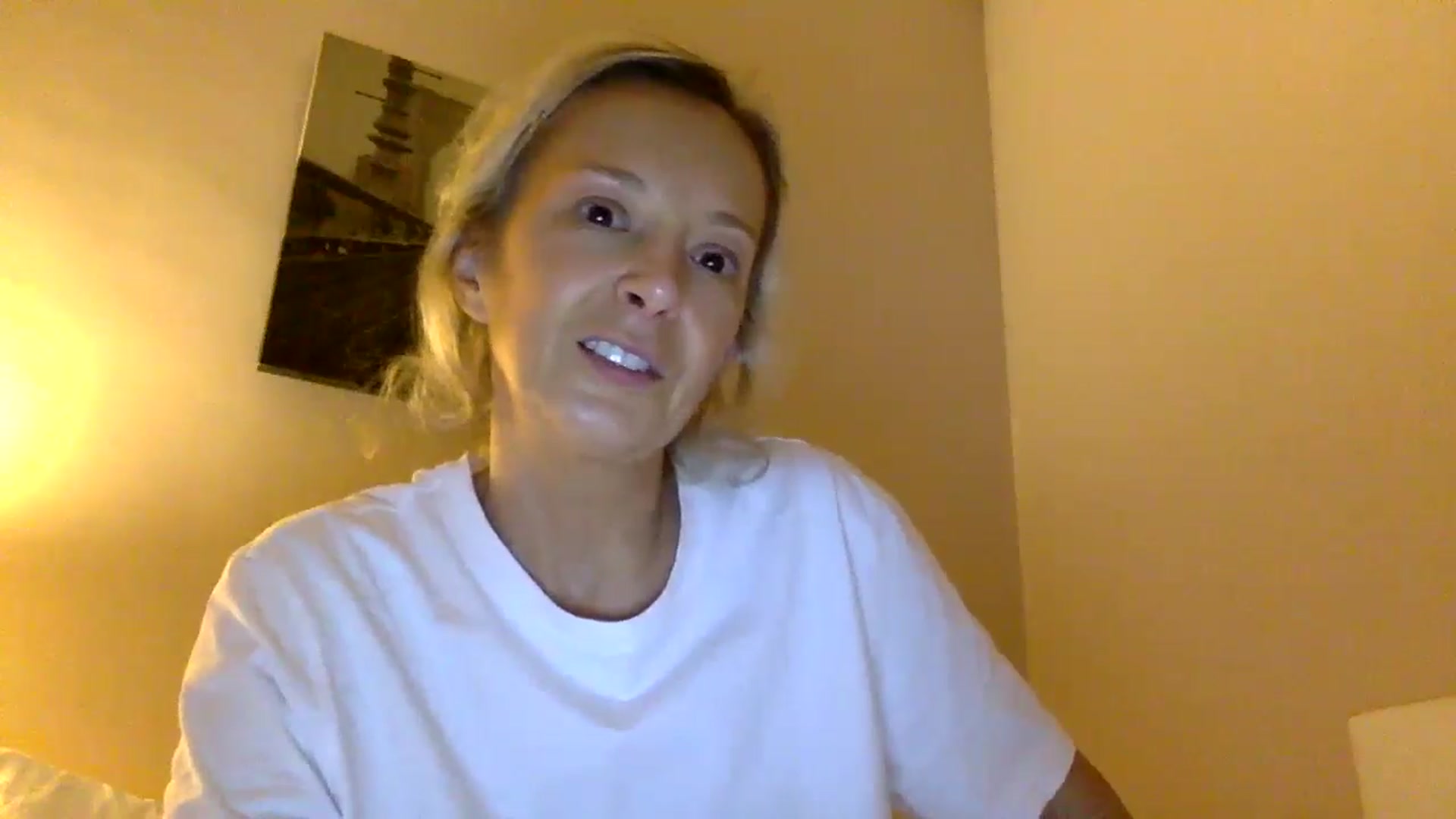 Gallery image thumbnail from Aimee_Angel's myfreecams stream on, 10/26/2024, 23:52 image 17 of 20