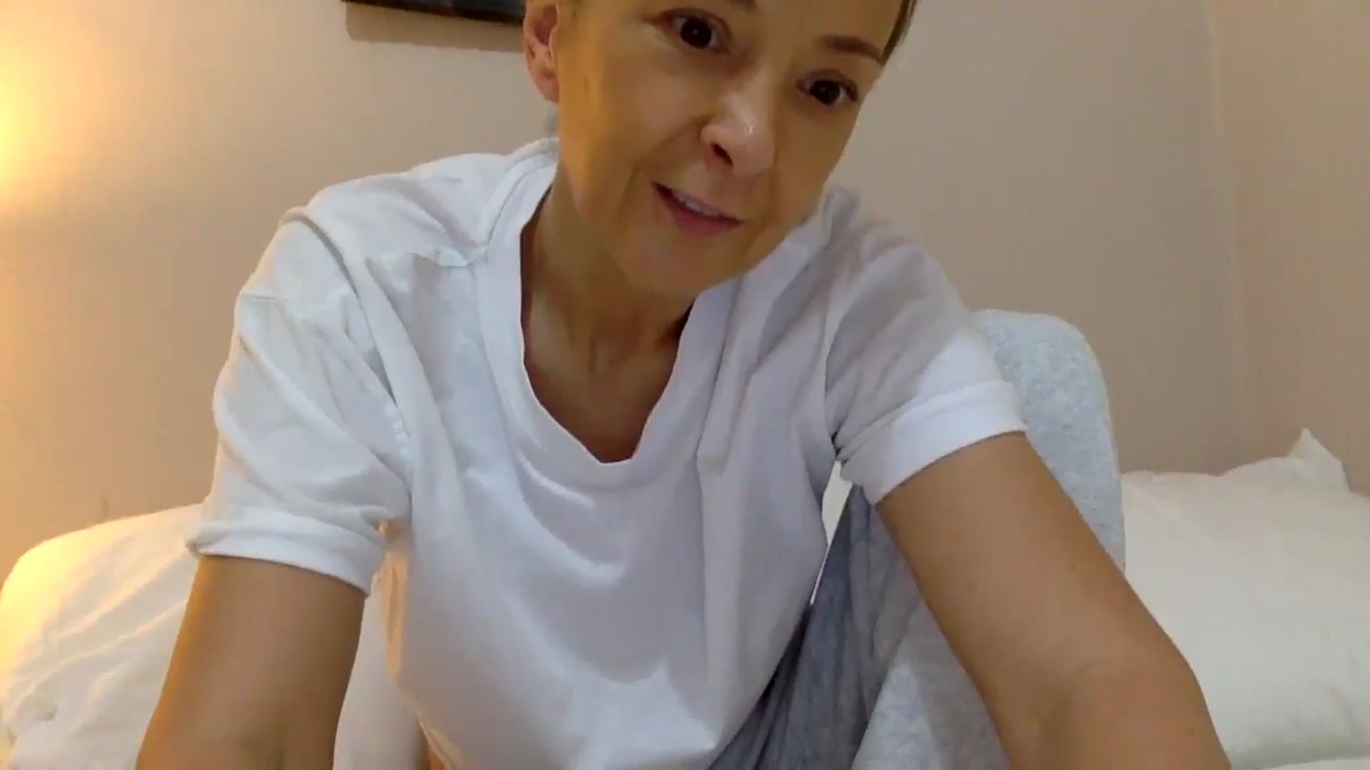 Gallery image thumbnail from Aimee_Angel's myfreecams stream on, 10/27/2024, 18:30 image 4 of 20