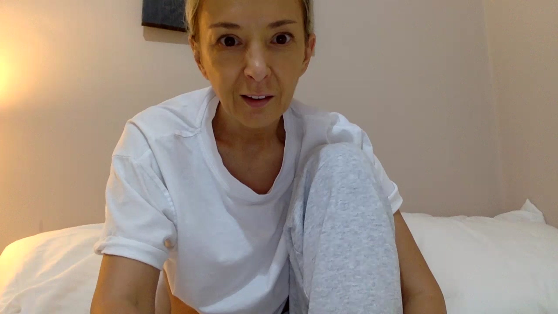 Gallery image thumbnail from Aimee_Angel's myfreecams stream on, 10/27/2024, 18:30 image 6 of 20