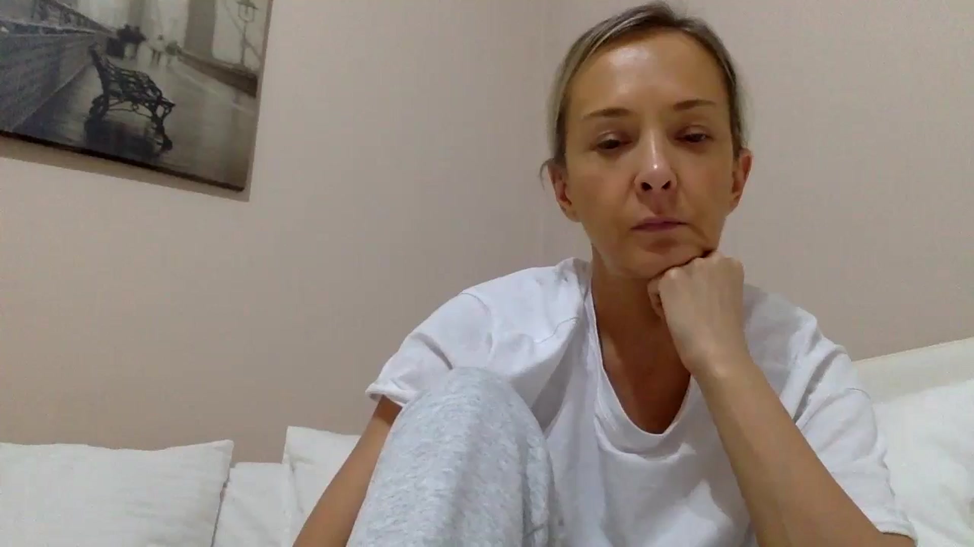Gallery image thumbnail from Aimee_Angel's myfreecams stream on, 10/30/2024, 19:28 image 16 of 20