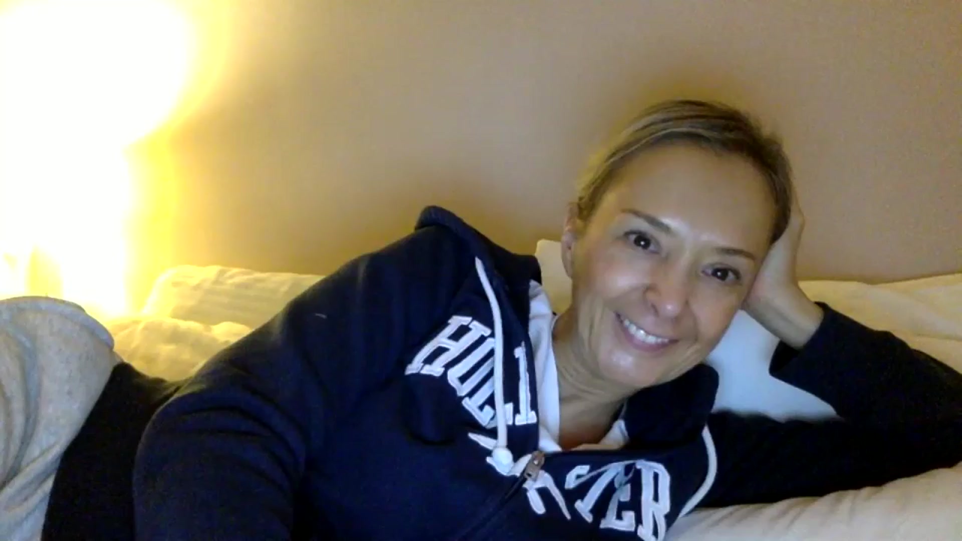 Gallery image thumbnail from Aimee_Angel's myfreecams stream on, 10/31/2024, 24:08 image 1 of 20