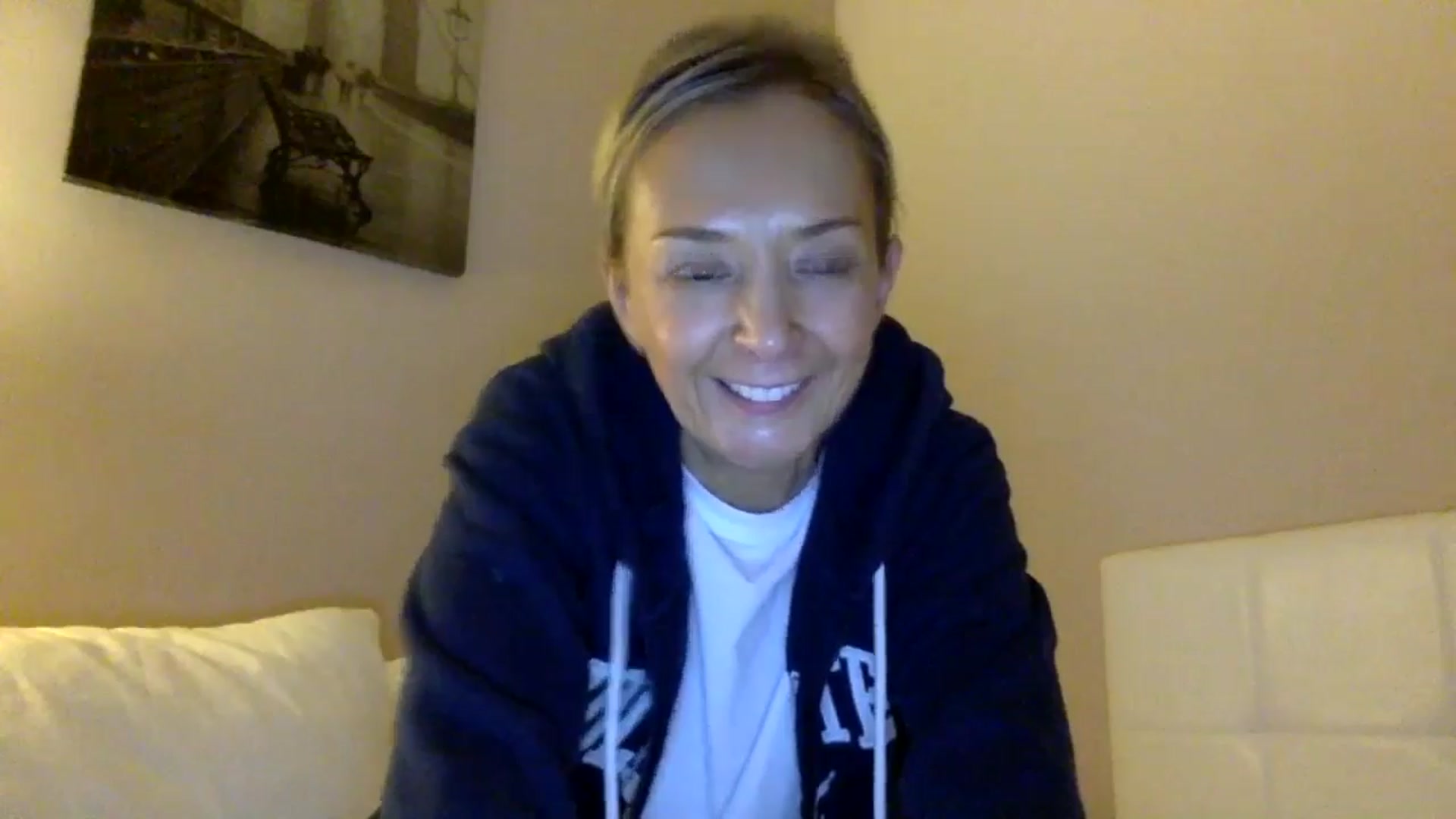 Gallery image thumbnail from Aimee_Angel's myfreecams stream on, 10/31/2024, 24:08 image 13 of 20