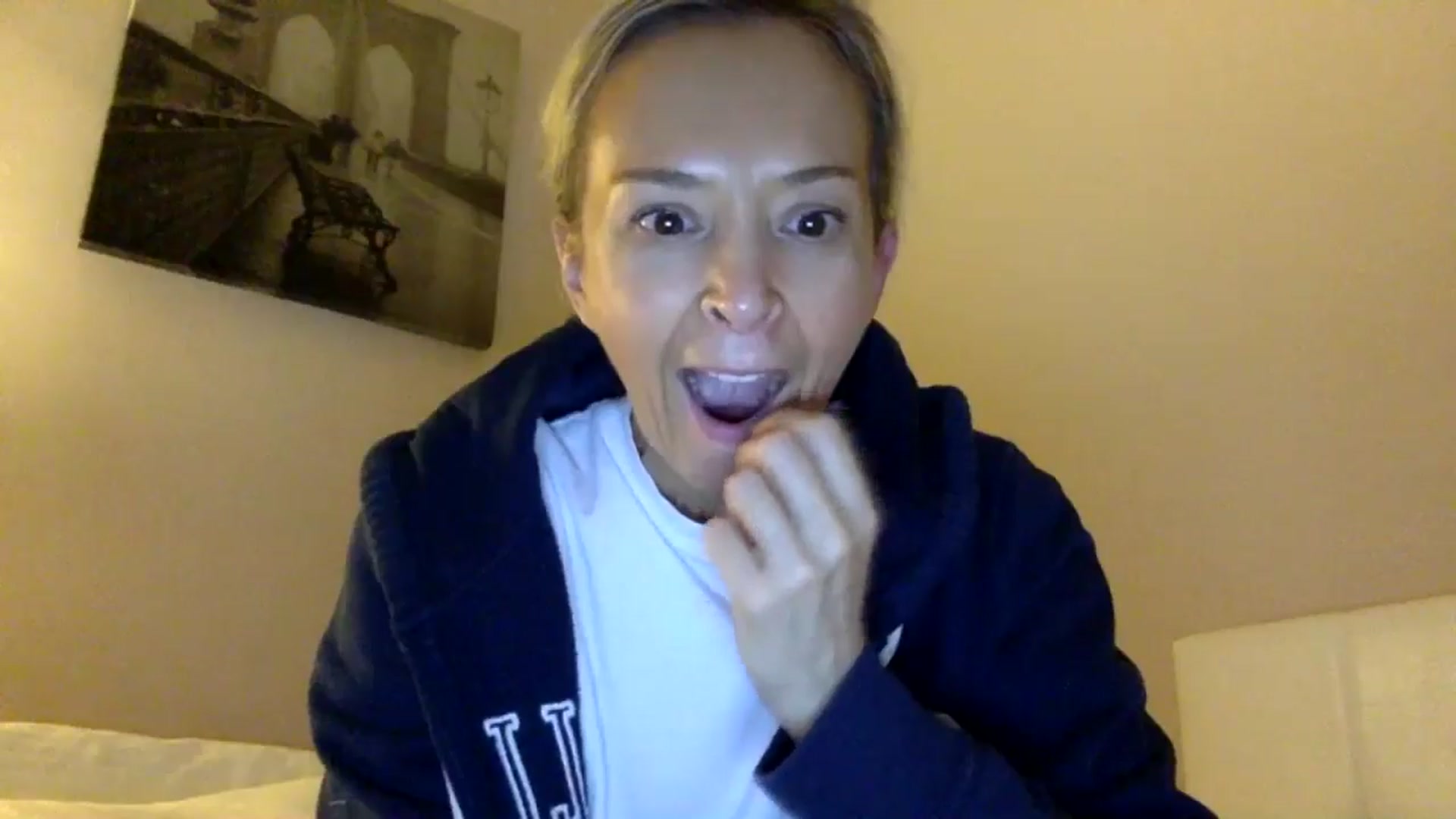 Gallery image thumbnail from Aimee_Angel's myfreecams stream on, 10/31/2024, 24:08 image 3 of 20